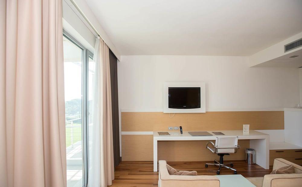 Tower Plaza Hotell 5*
