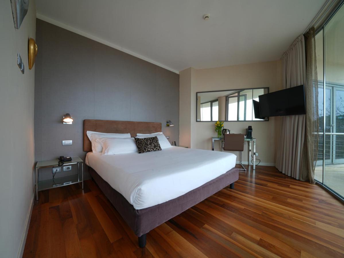 Tower Plaza Hotell
